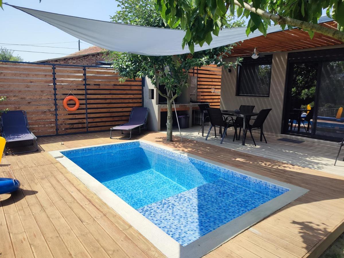 Mosquito Luxury